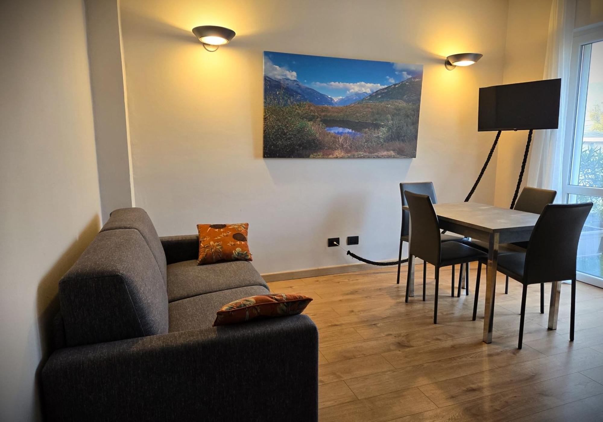 7 Lakes Aparthotel Burolo Ngoại thất bức ảnh